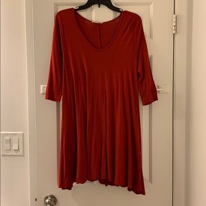 Beautiful red 3/4 sleeve dress